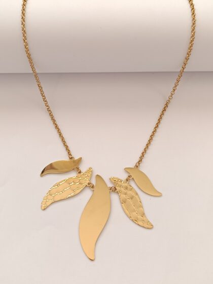 Collar Hojas Doradas
